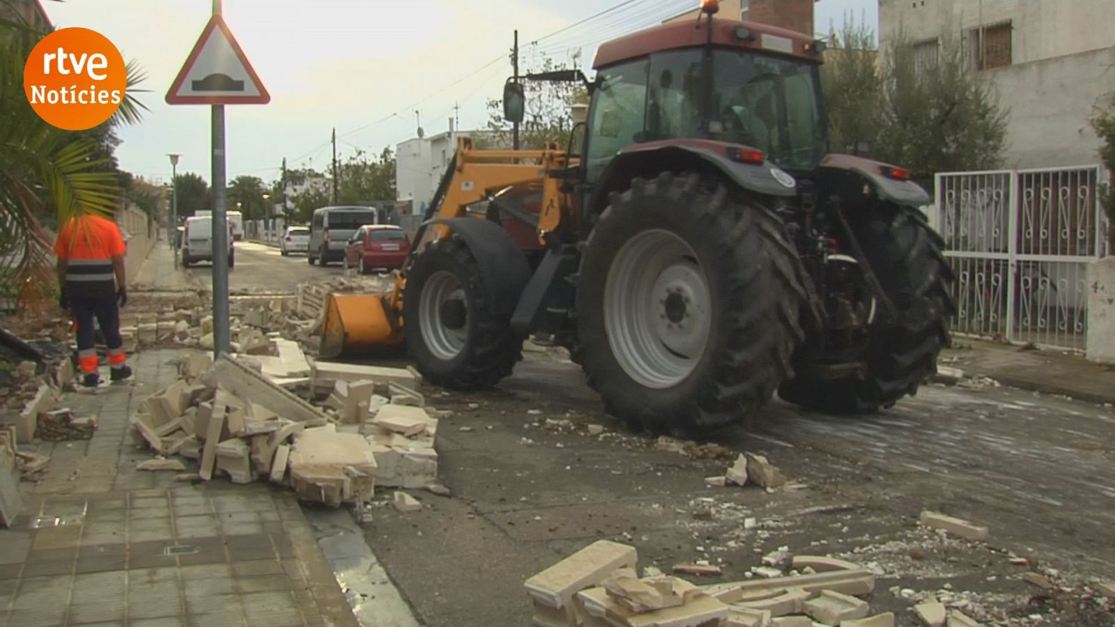 Un mur caigut a Torredembarra per les pluges d'aquest dimarts