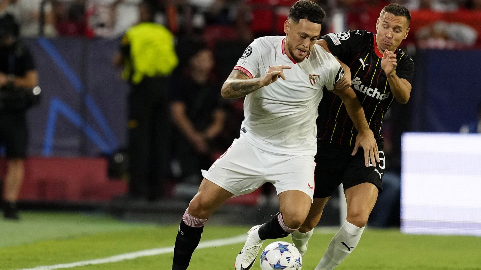 Ocampos y Frankowski, en el Sevilla-Lens.