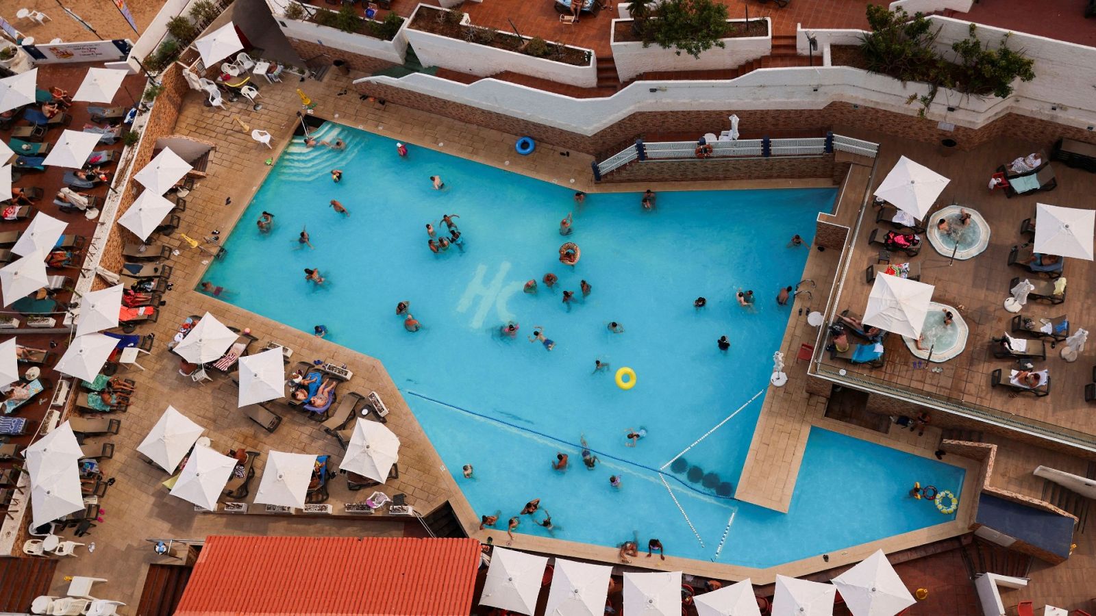 La piscina de un hotel en Santa Cruz de Tenerife