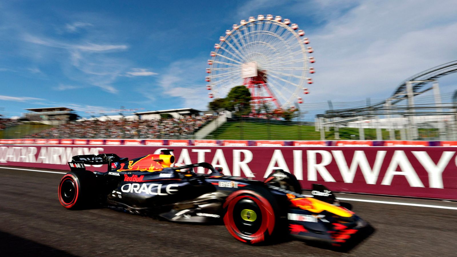 GP de Japón: "Verstappen, durante una de sus vueltas al circuito de Suzuka"