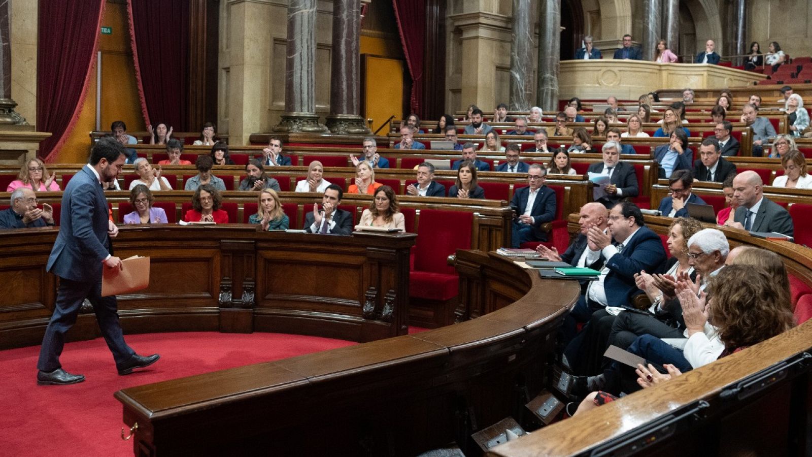 Aragonès després d'intervenir durant el tercer Debat de Política General de la legislatura