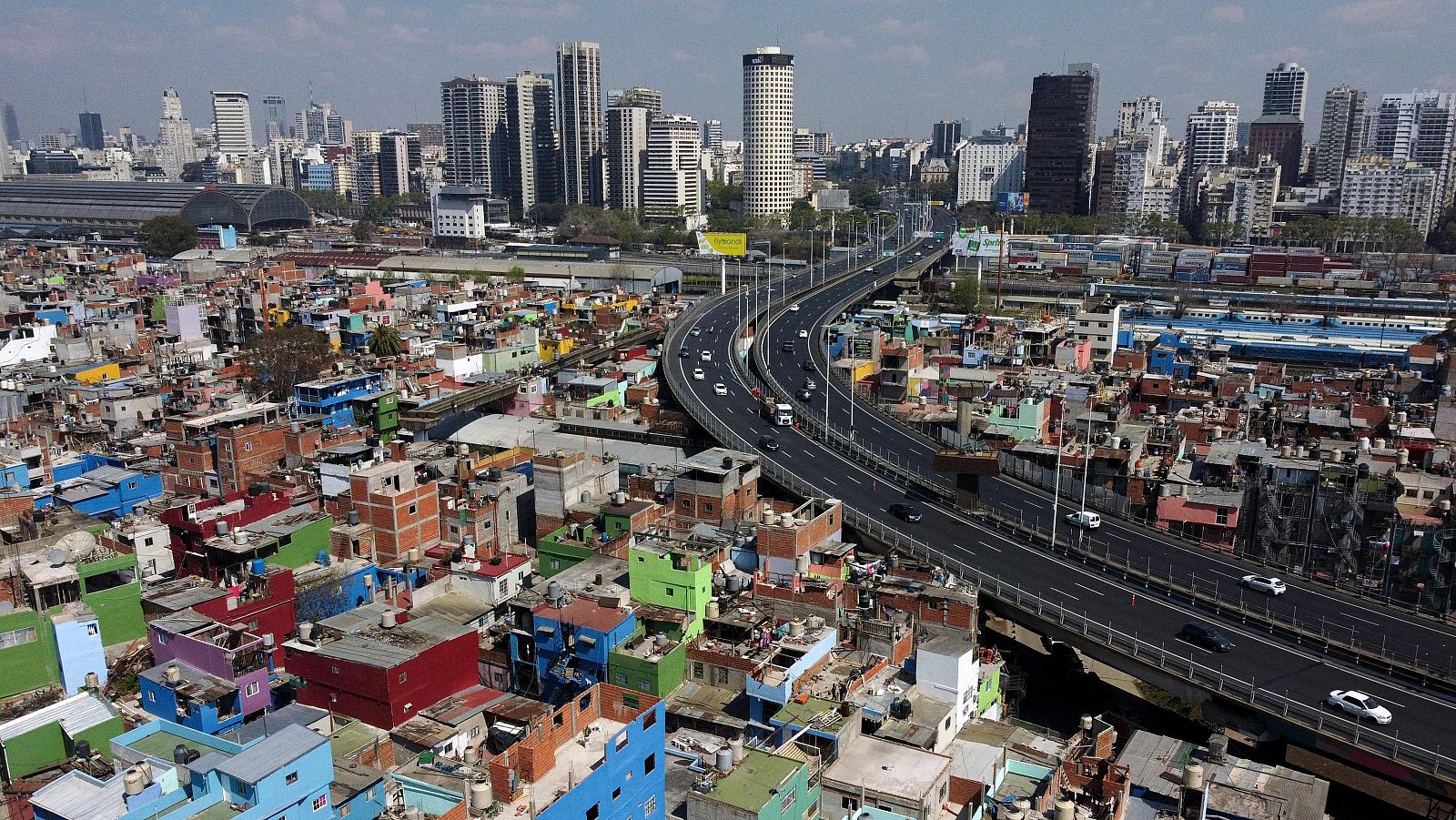La pobreza en la población urbana de Argentina subió al 40,1 % en el primer semestre del año