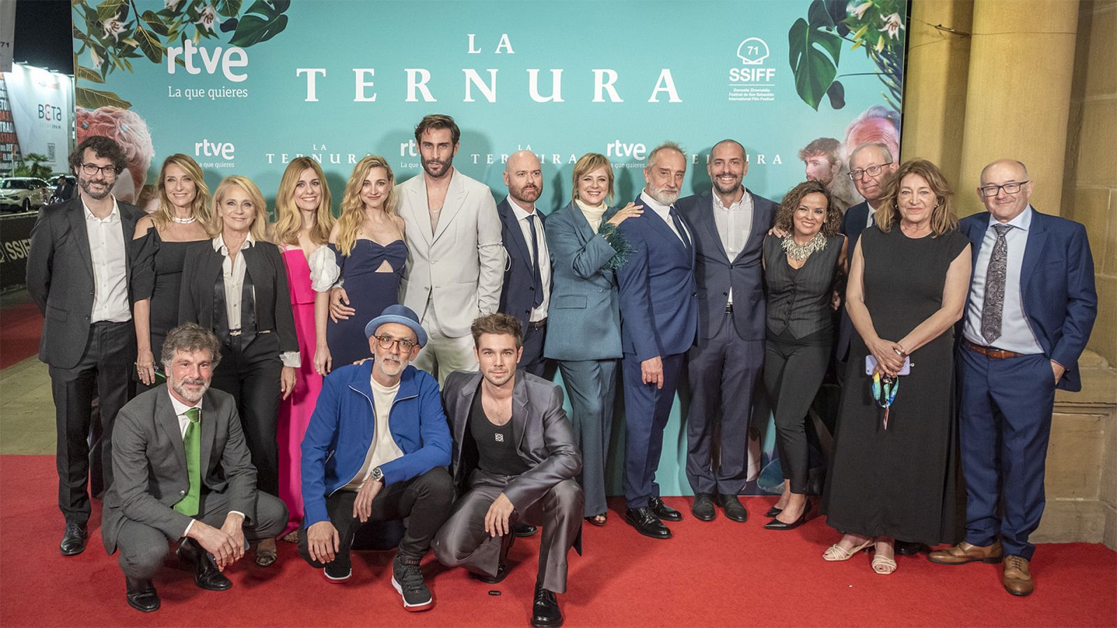 Foto de familia del preestreno de 'La Ternura' en el Festival de San Sebastián 2023