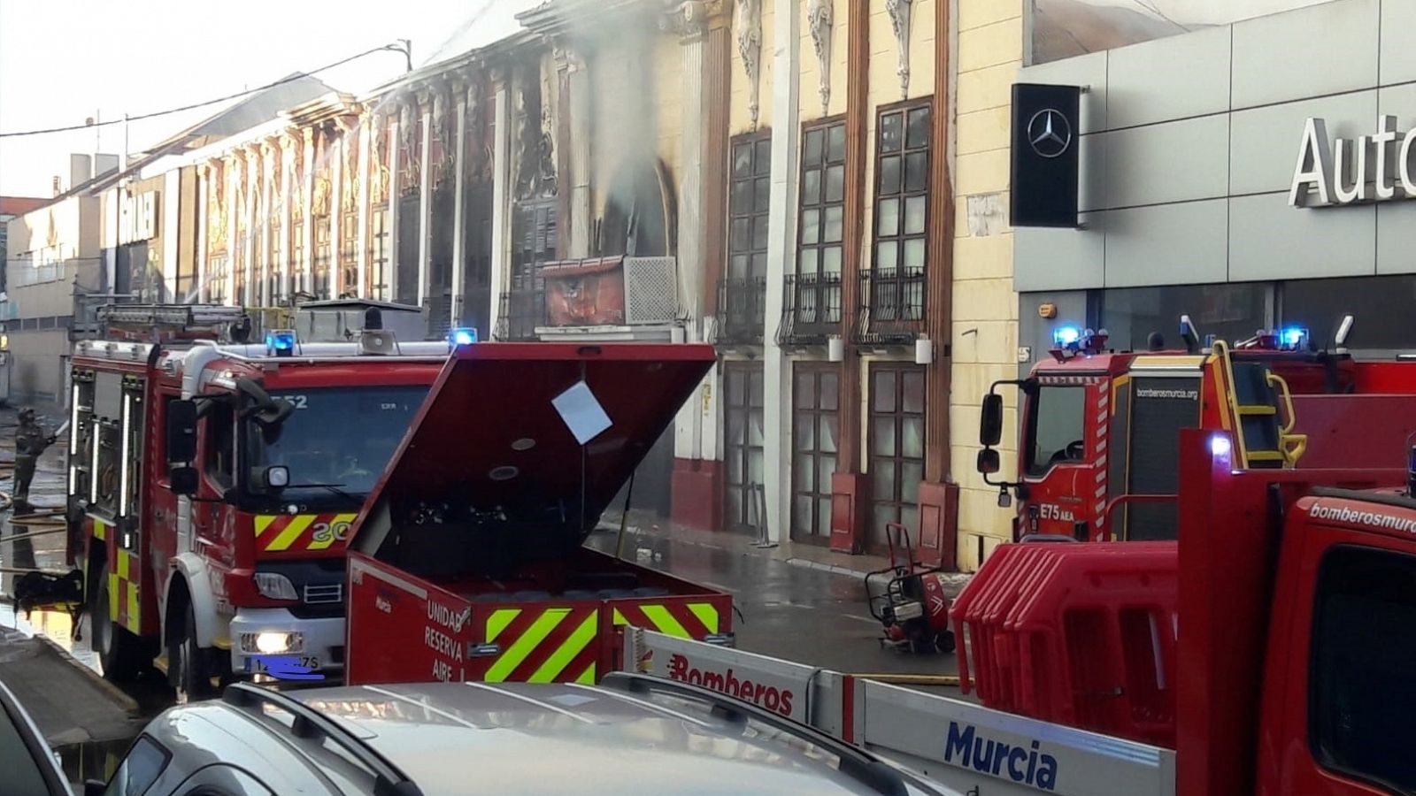 Lugar del incendio en la discoteca Teatre en Murcia