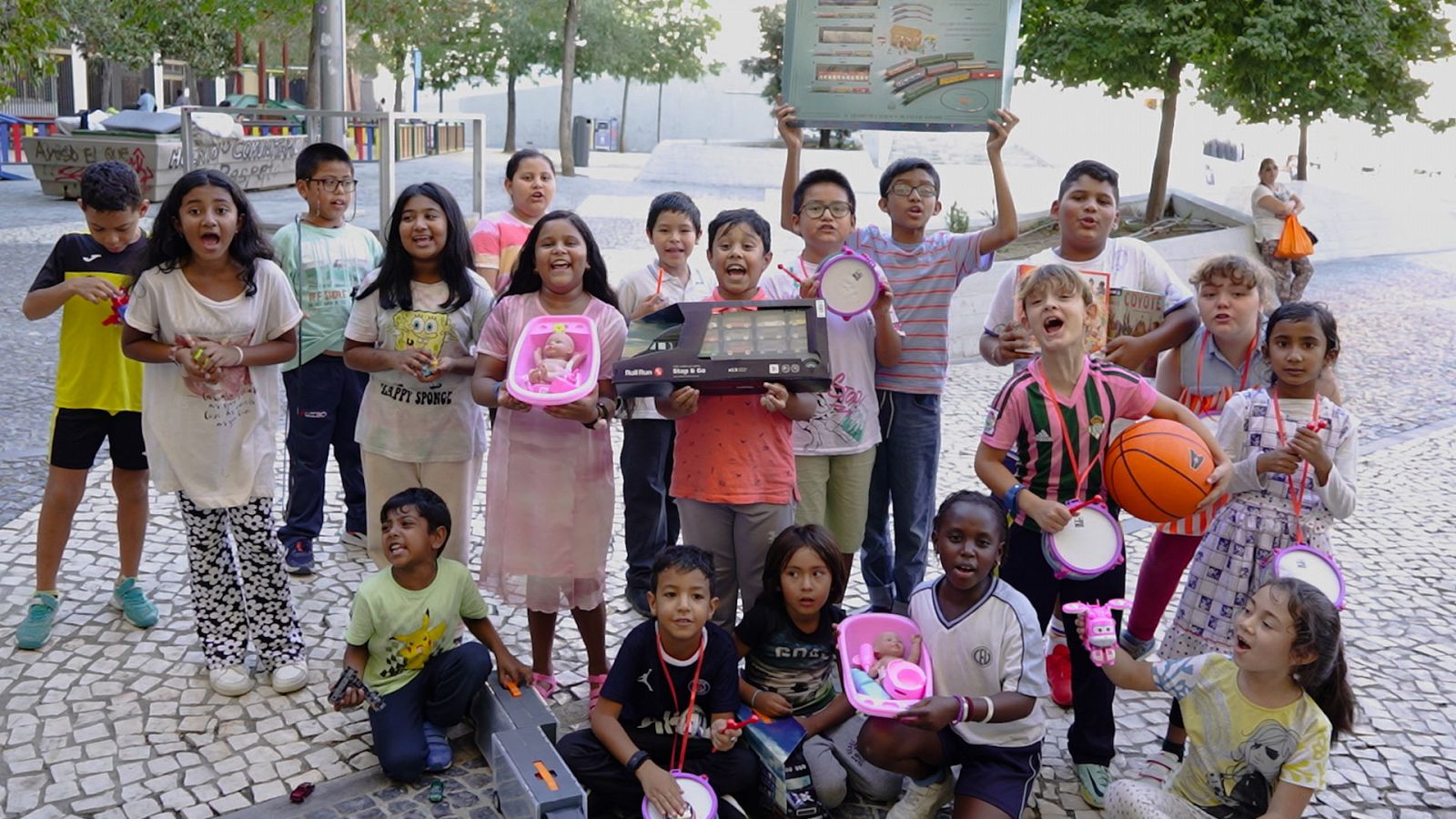 La campaña de RTVE y la Fundación Crecer Jugando ha entregado un total de 129 juguetes a la Asociación para la Integración del Menor Paideia