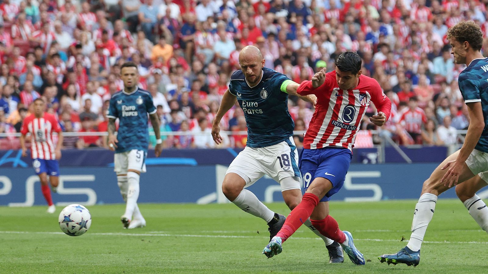 Morata le da la victoria al Atlético contra el Feyenoord