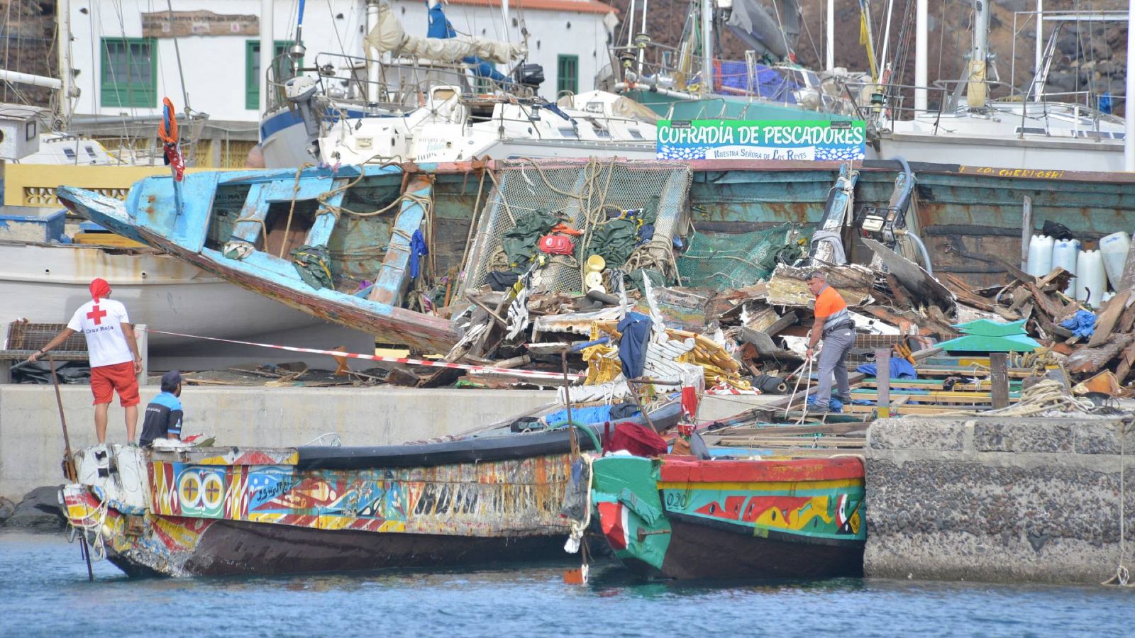 Cayucos que llegaron al puerto La Restinga, -en el municipio de El Pinar-, en la isla de El Hierro, el martes 3 de octubre de 2023