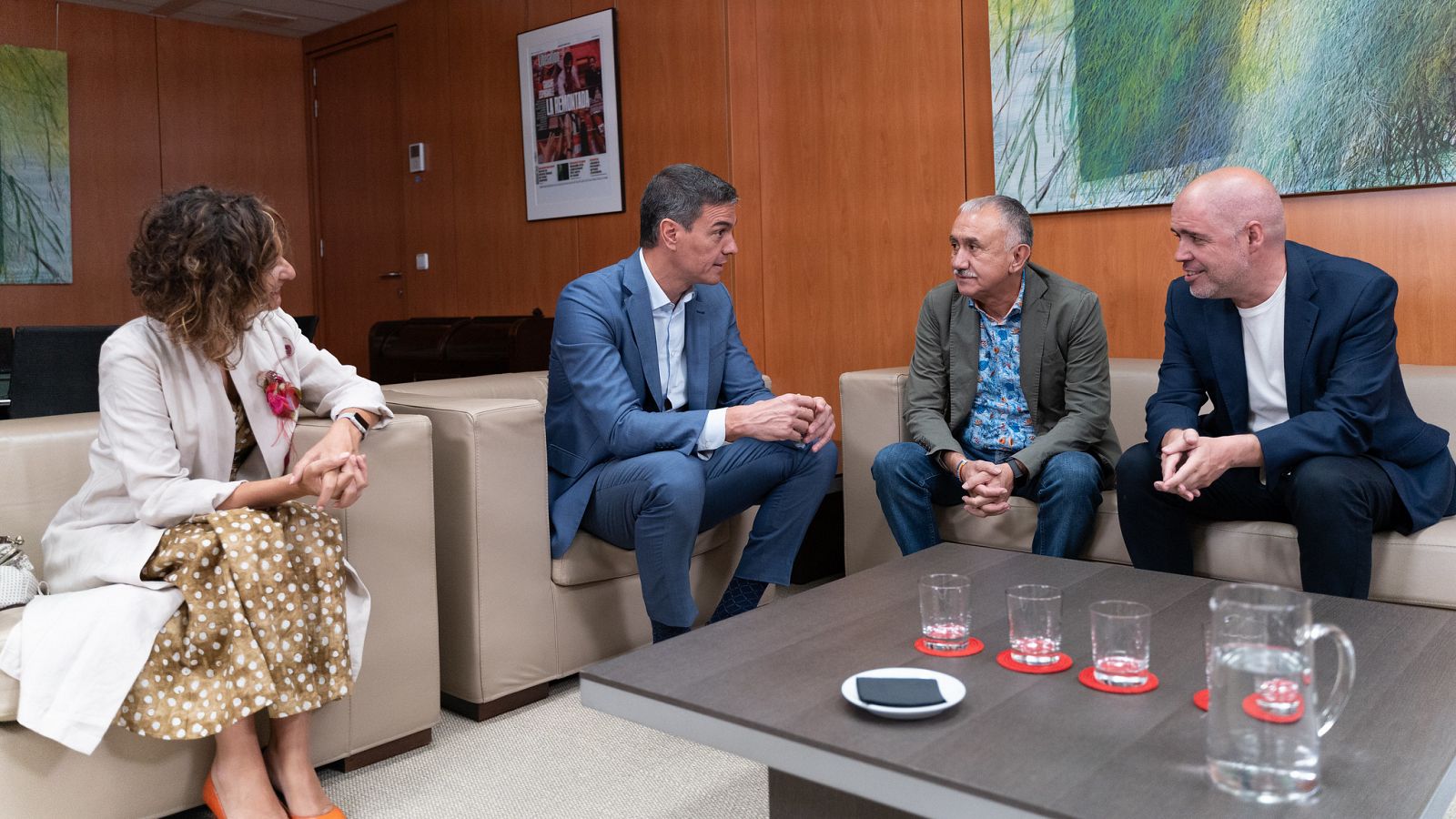 Pedro Sánchez se reúne con los líderes sindicales