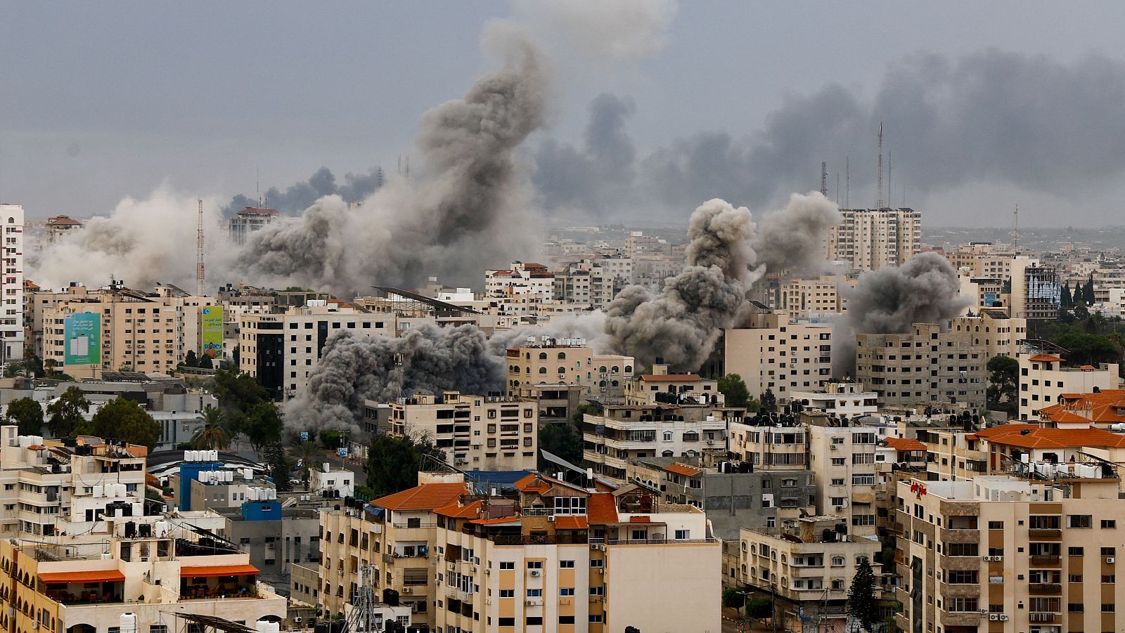 Imágenes del día 3 de la Guerra de Israel: Vista general de Gaza, atacada por bombardeos israelís