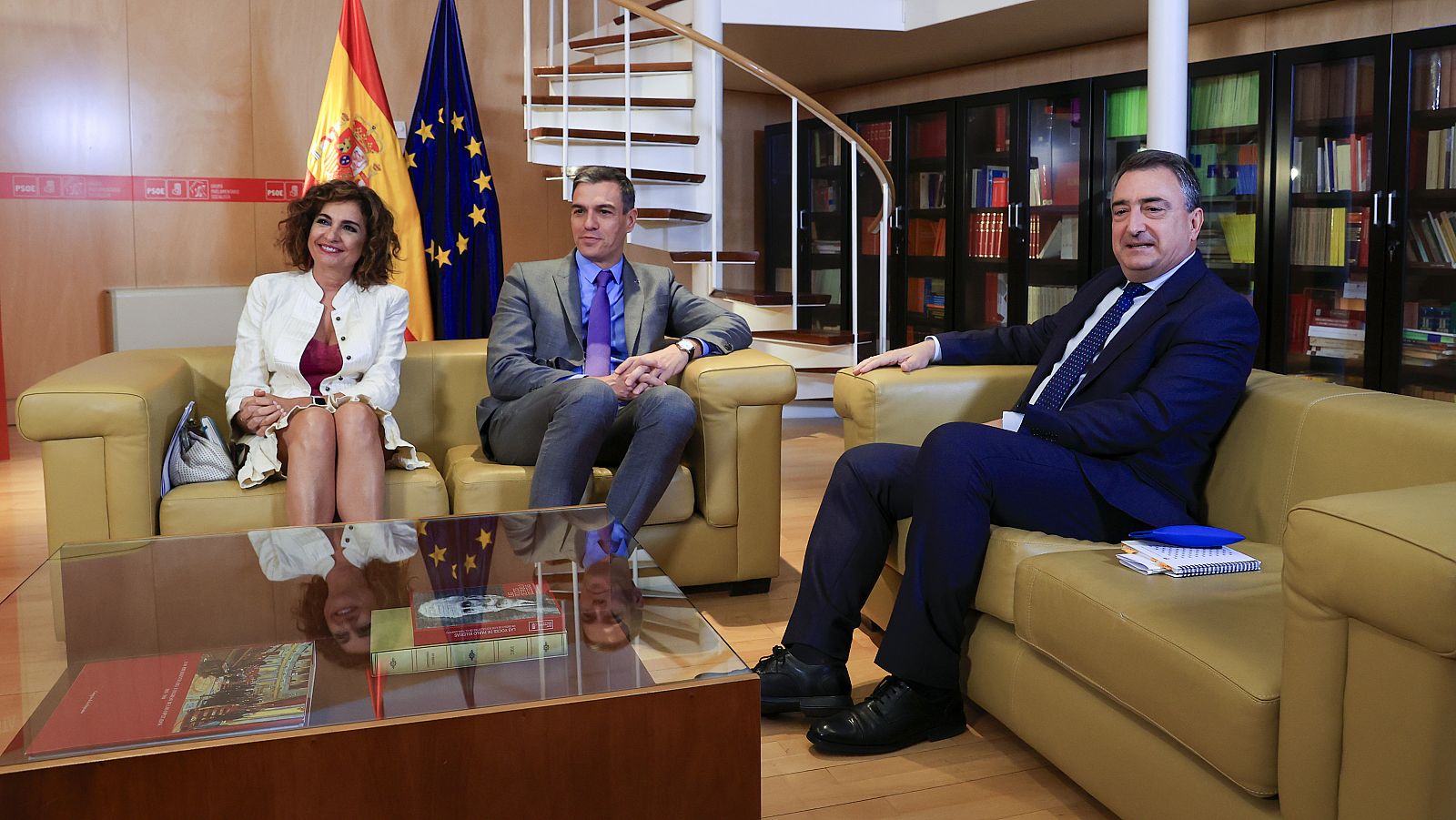 Pedro Sánchez se reúne con Aitor Esteban (PNV)