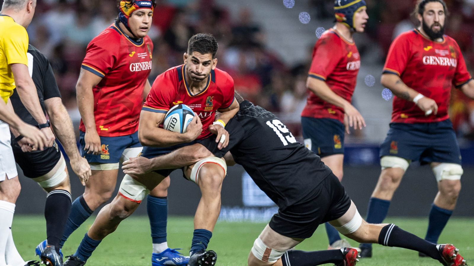 Un lance del partido amistoso de rugby entre España y Nueva Zelanda, los All Blacks, en 2022
