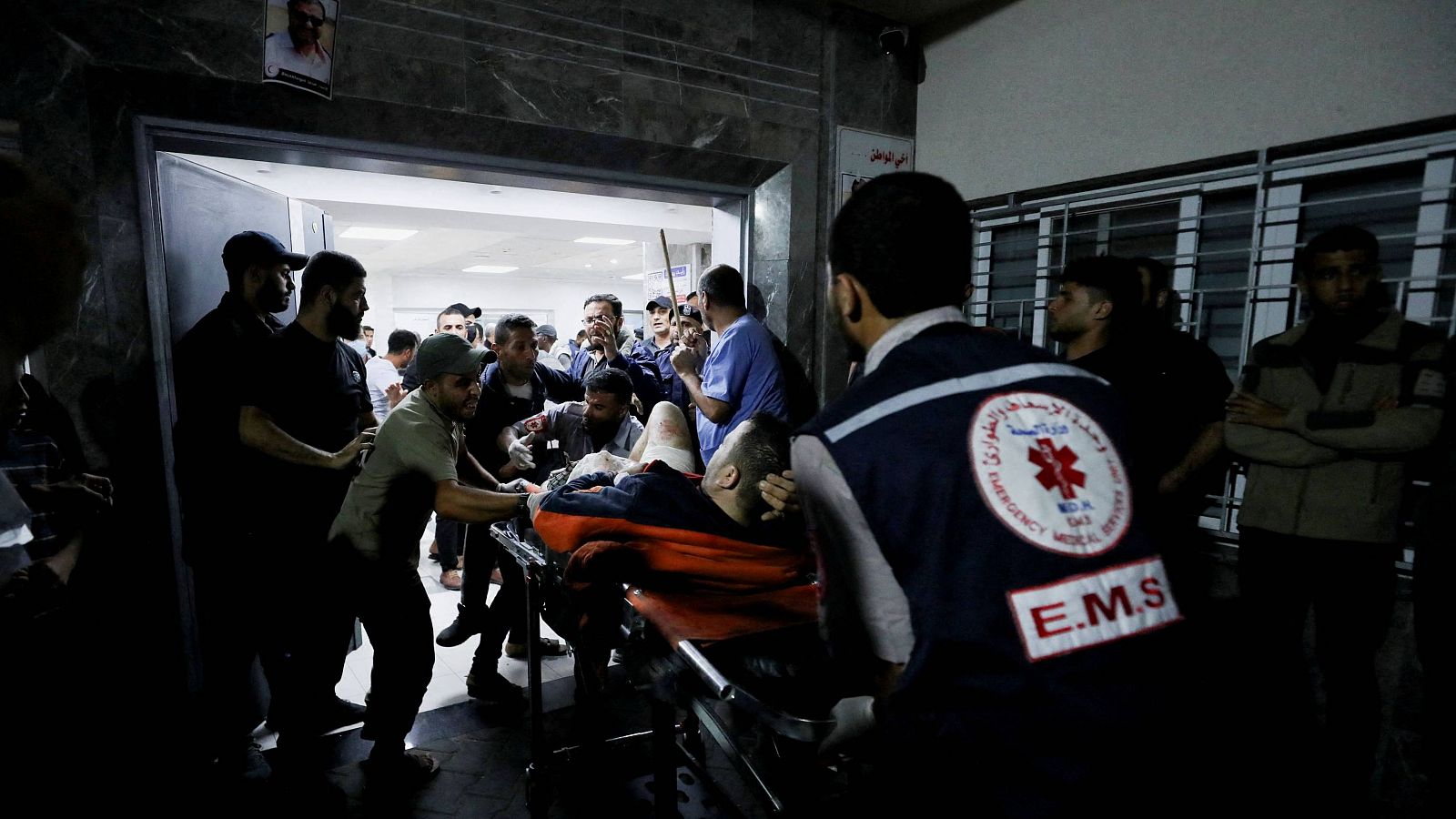 La comunidad internacional condena el ataque israelí contra el hospital de Gaza que ha causado más de 500 muertes