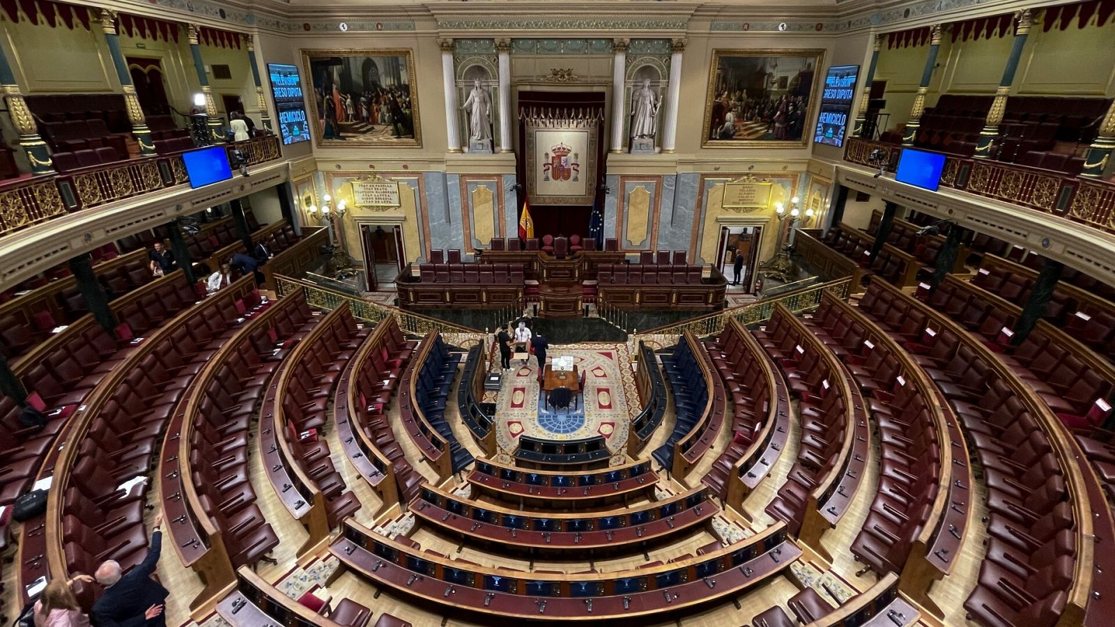 Vista general del hemiciclo del Congreso de los Diputados vacío