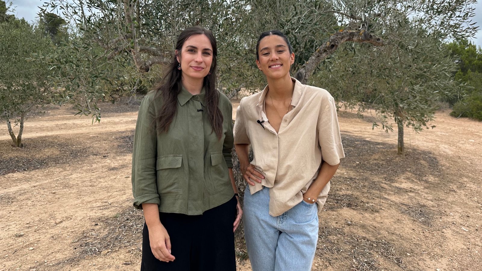 La chef María Lo y la veterinaria y escritora María Sánchez