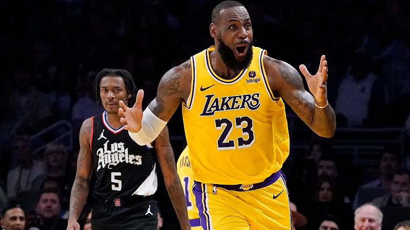 LeBron James, en un partido contra los Clippers.