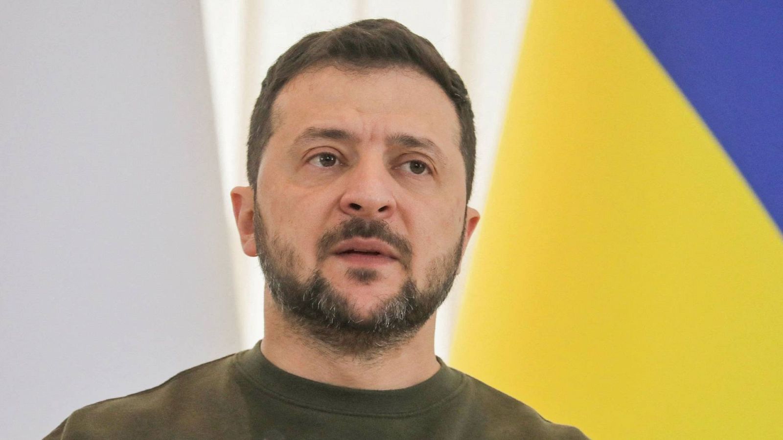 El presidente de Ucrania, Volodímir Zelenski, asiste a una rueda de prensa en Odesa, Ucrania, el 13 de octubre de 2023