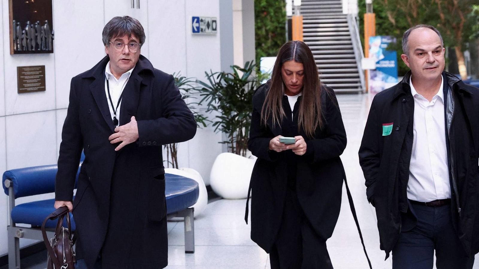 Ley de amnistía: Carles Puigdemont, junto a Miriam Nogueras y Jordi Turull en Bruselas
