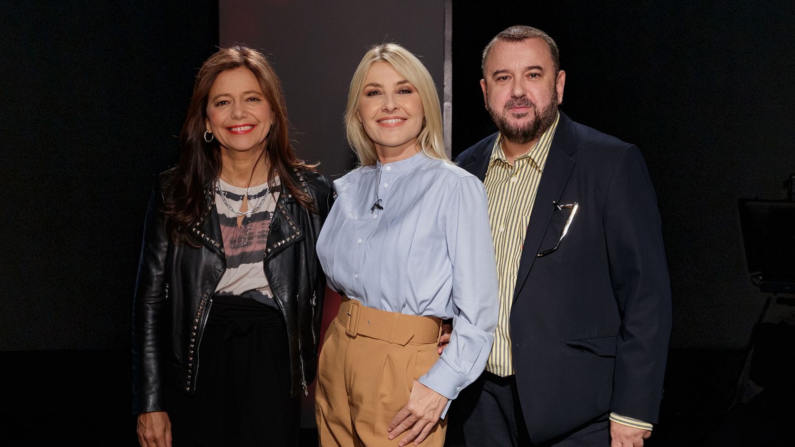 La doctora en psiquiatría Marina Díaz Marsá,  Cayetana Guillén Cuervo y el director Félix Sabroso, en el coloquio