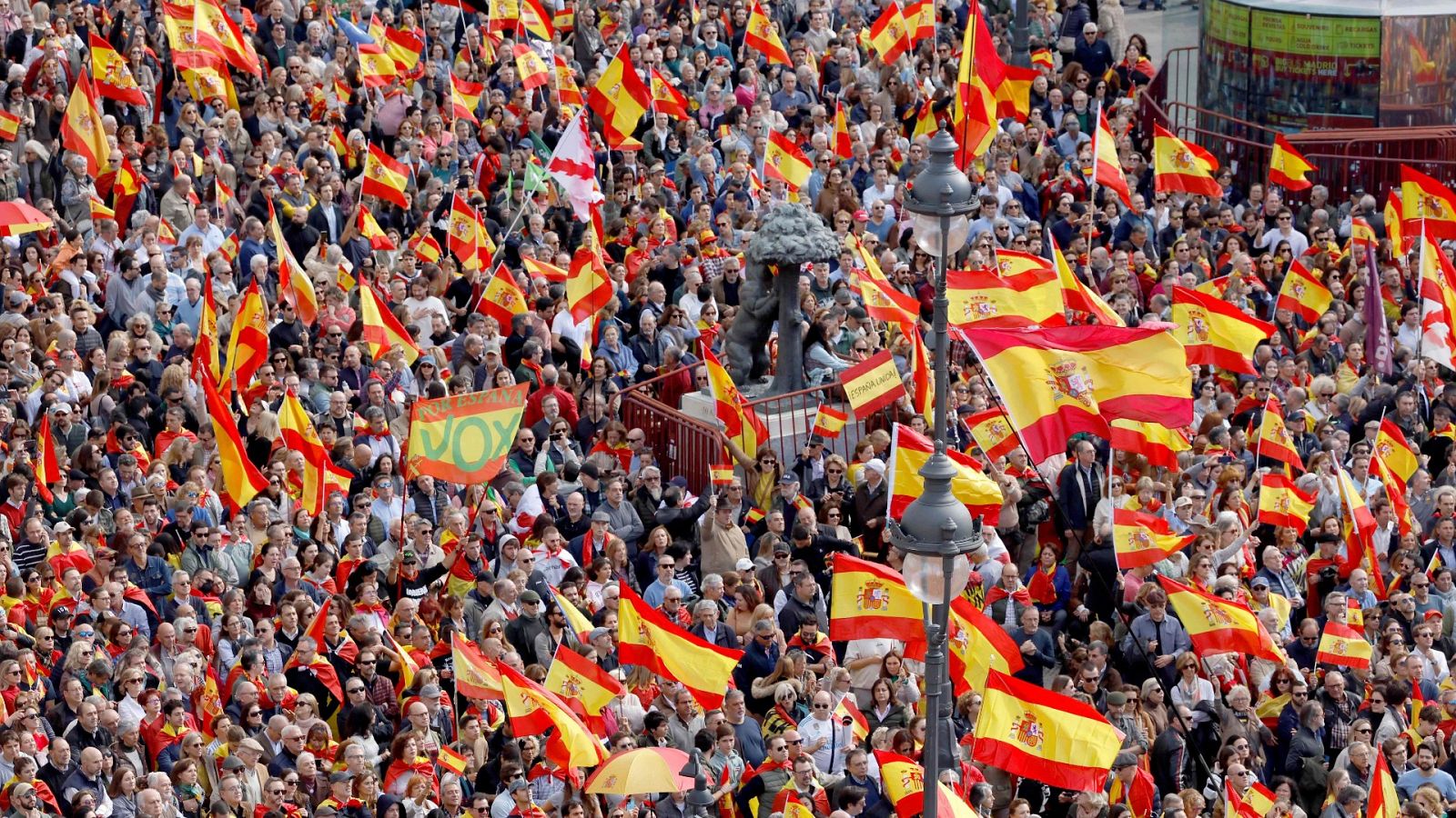 Imagen de la manifestación multitudinaria en Madrid este domingo contra la amnistía