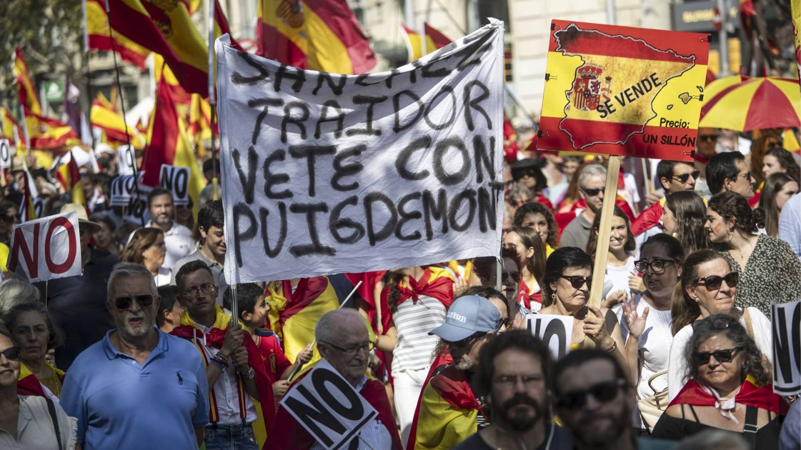 Manifestación contra la negociación con ERC y JxCat para la investidura