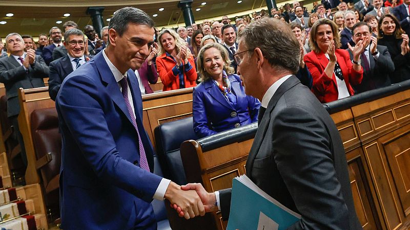 Feijóo, al estrecharle la mano a Sánchez tras su reelección: "Esto es una equivocación"