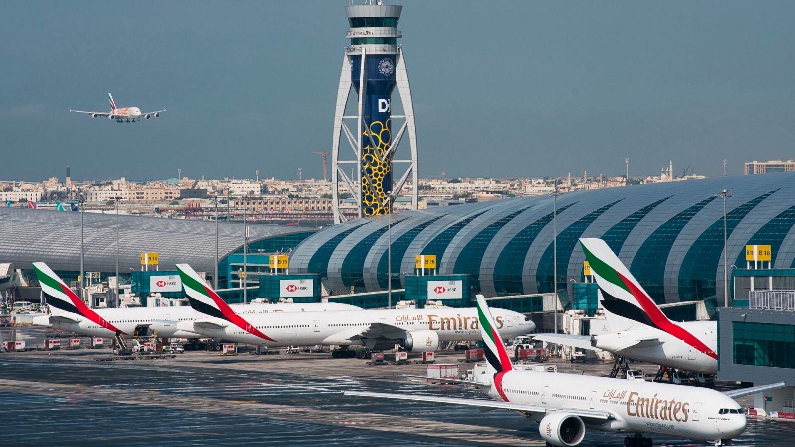 Aeropuerto de Dubái, donde se celebrará la cumbre del clima a partir del 30 de noviembre