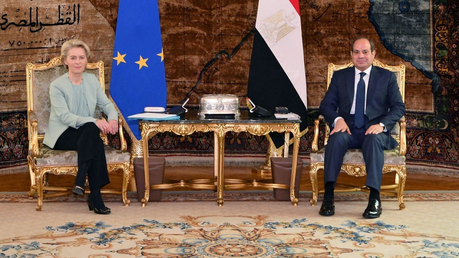 La presidenta de la Comisión Europea, Ursula von der Leyen, y el presidente egipcio, Abdelfatah al Sisi