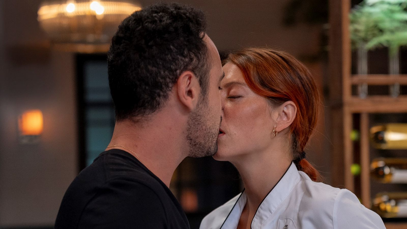 '4 estrellas' | El beso entre Ainhoa y David