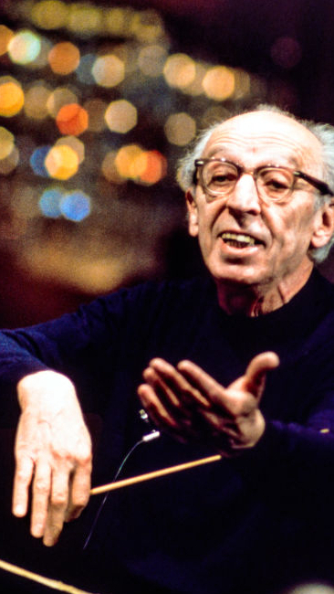 Aaron Copland: Play Radio