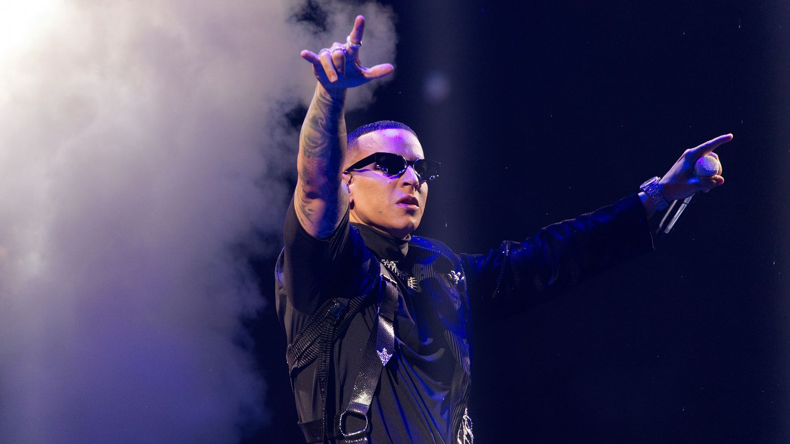  Daddy Yankee durenta el concierto "La Meta" en el Coliseo Jose Miguel Agrelot en San Juan (Puerto Rico).