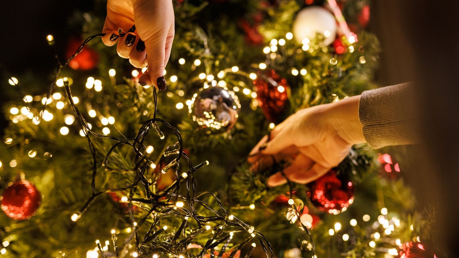 Luces de Navidad: consejos para ahorrar en la factura
