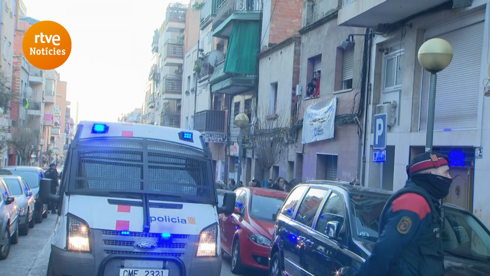 Desnonament d'un edifici al barri de La Salut a Badalona