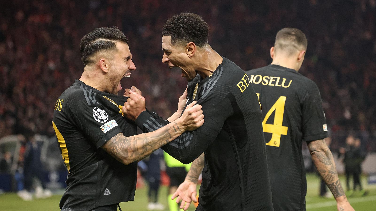 Ceballos y Bellingham, jugadores del Real Madrid, celebran un gol