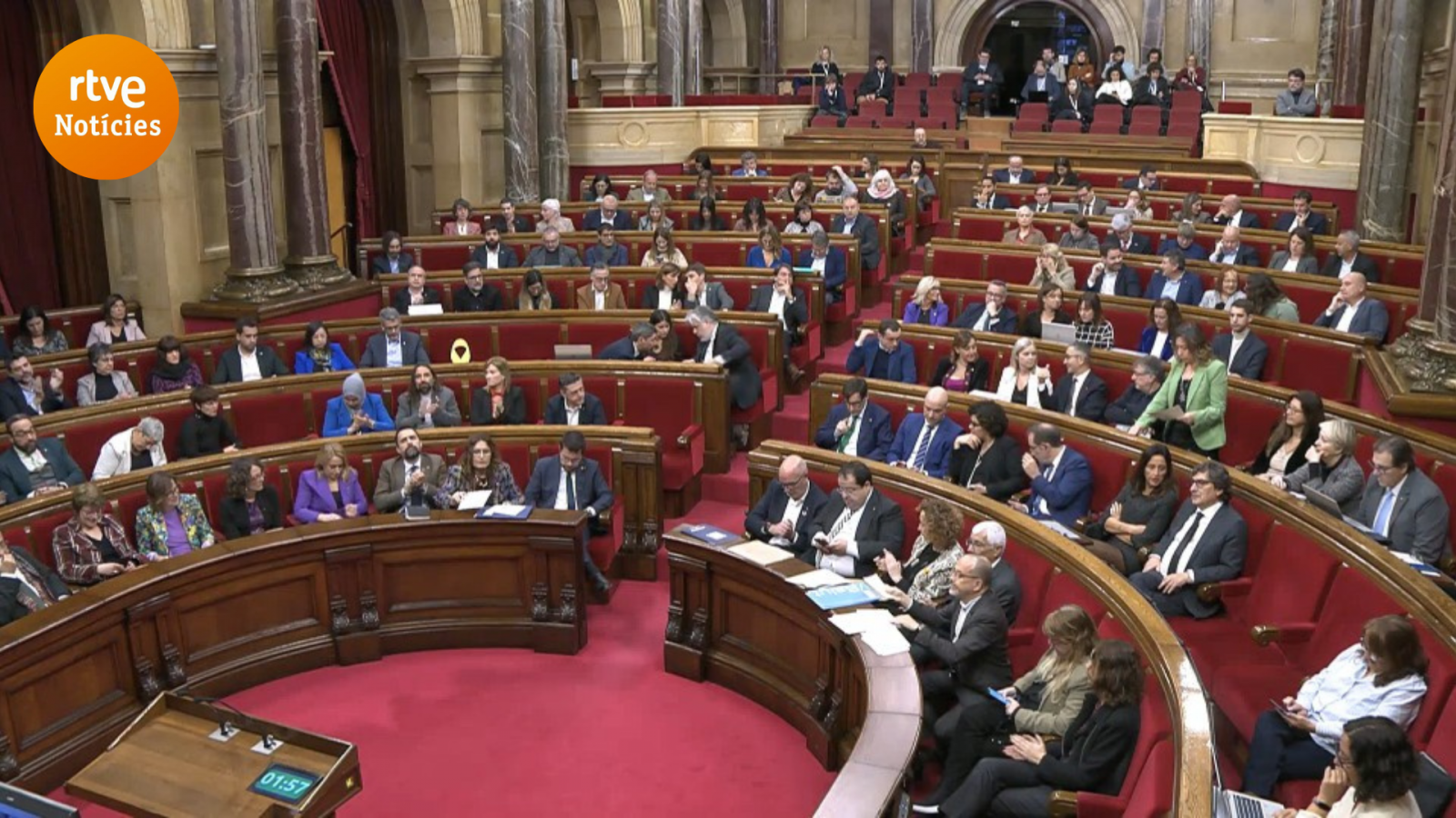 Sessió de control al Ple del Parlament