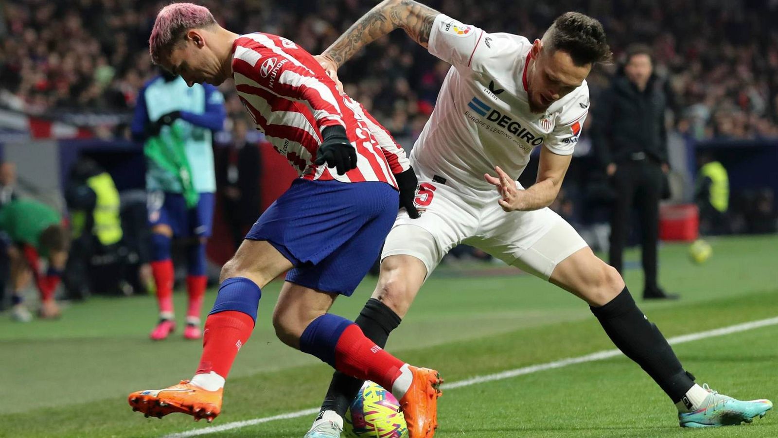 Atlético y Sevilla disputan este sábado el partido aplazado de la cuarta jornada de Liga