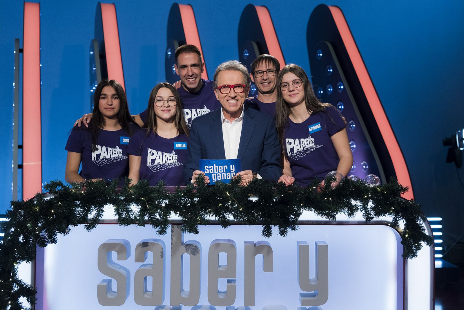 Jordi Hurtado junto a un grupo de estudiantes en 'Saber y ganar'