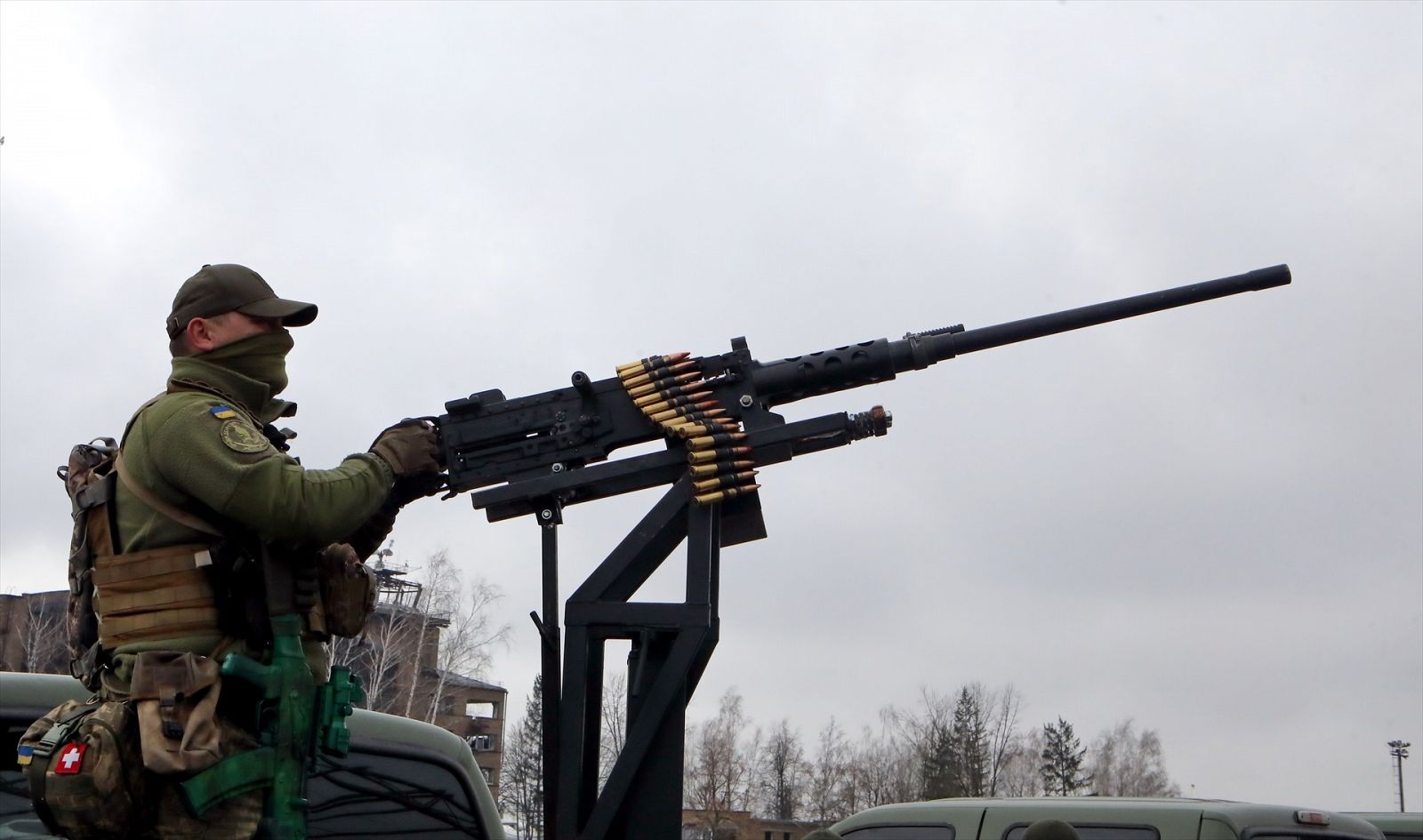 Un militar ucraniano en Gostomel (Ucrania)