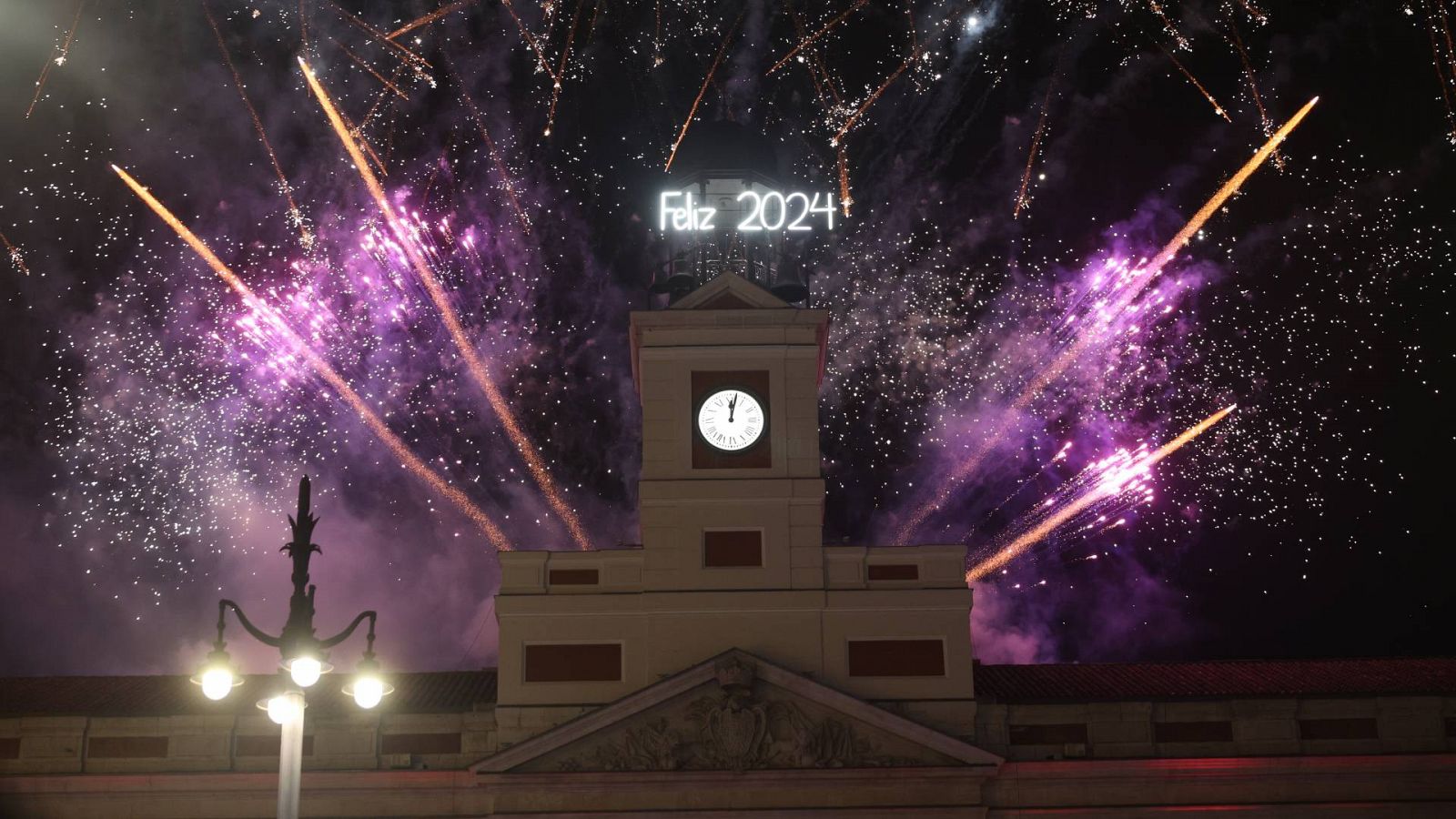 Dónde ver los fuegos artificiales de Nochevieja en Valencia