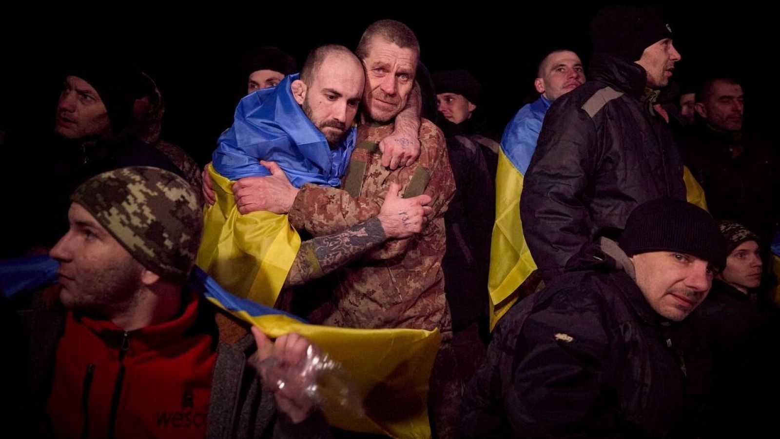 Prisioneros de guerra ucranianos liberados tras el intercambio con Rusia
