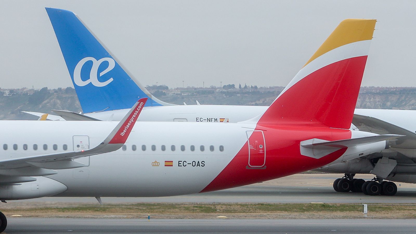 Varios aviones en el aeropuerto Adolfo Suárez Madrid-Barajas