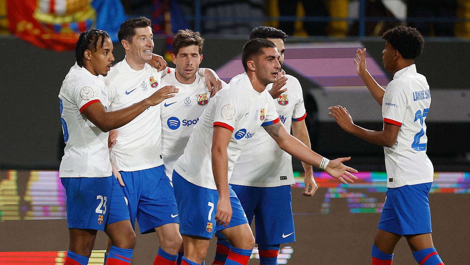 Barcelona le gano al Osasuna y jugara la final del certamen frente al Real Madrid.