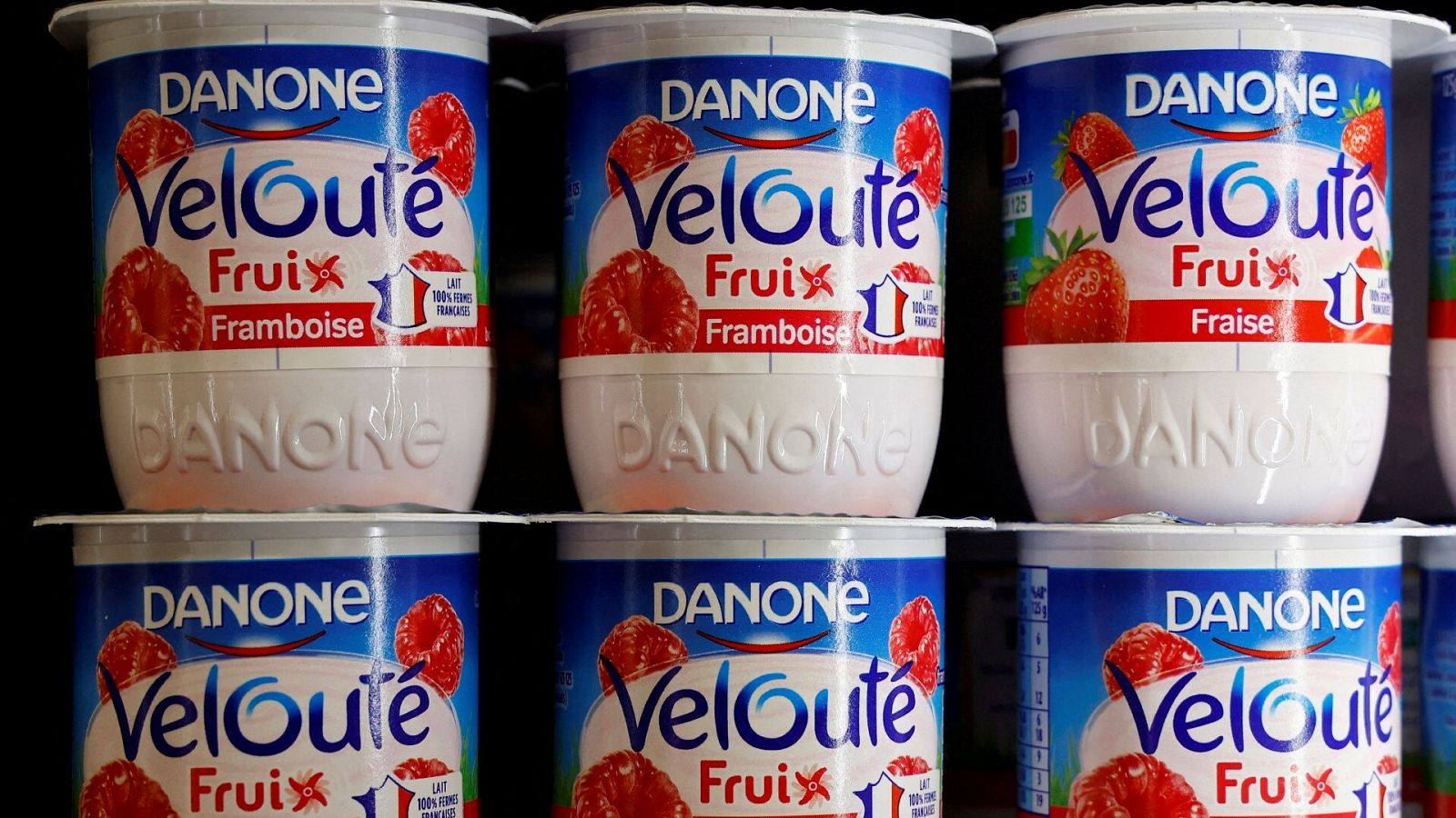 Unos yogures Danone