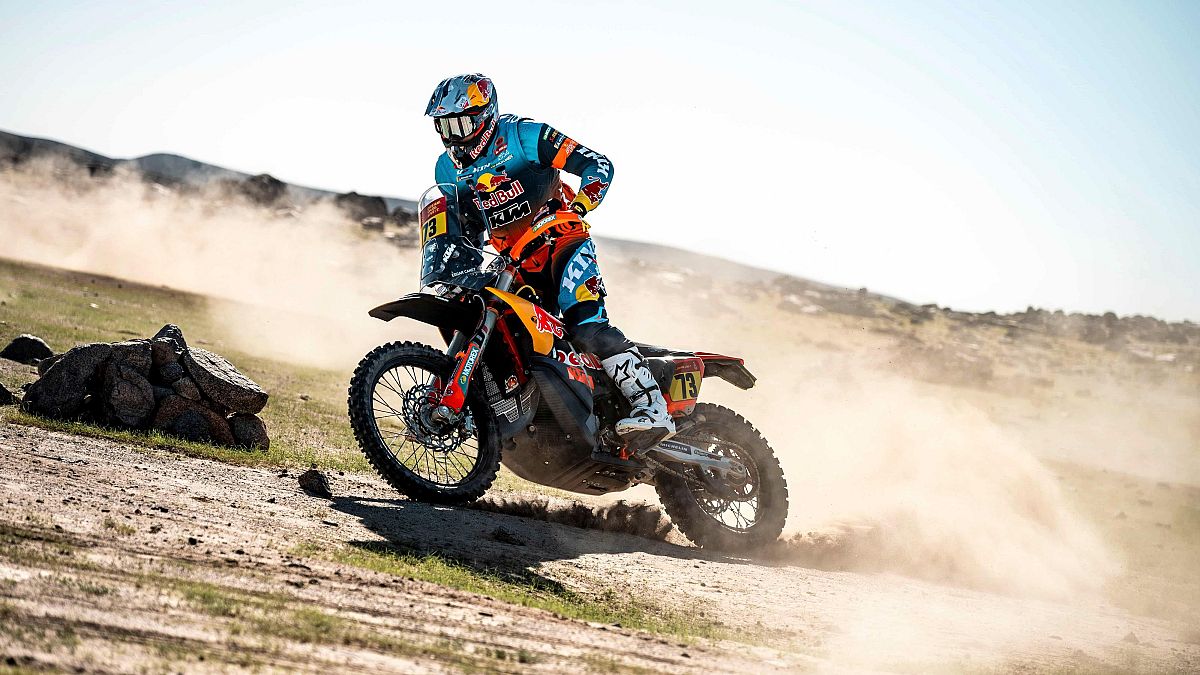Dakar 2026: Canet gana la prólogo en motos y Ekstrom en coches