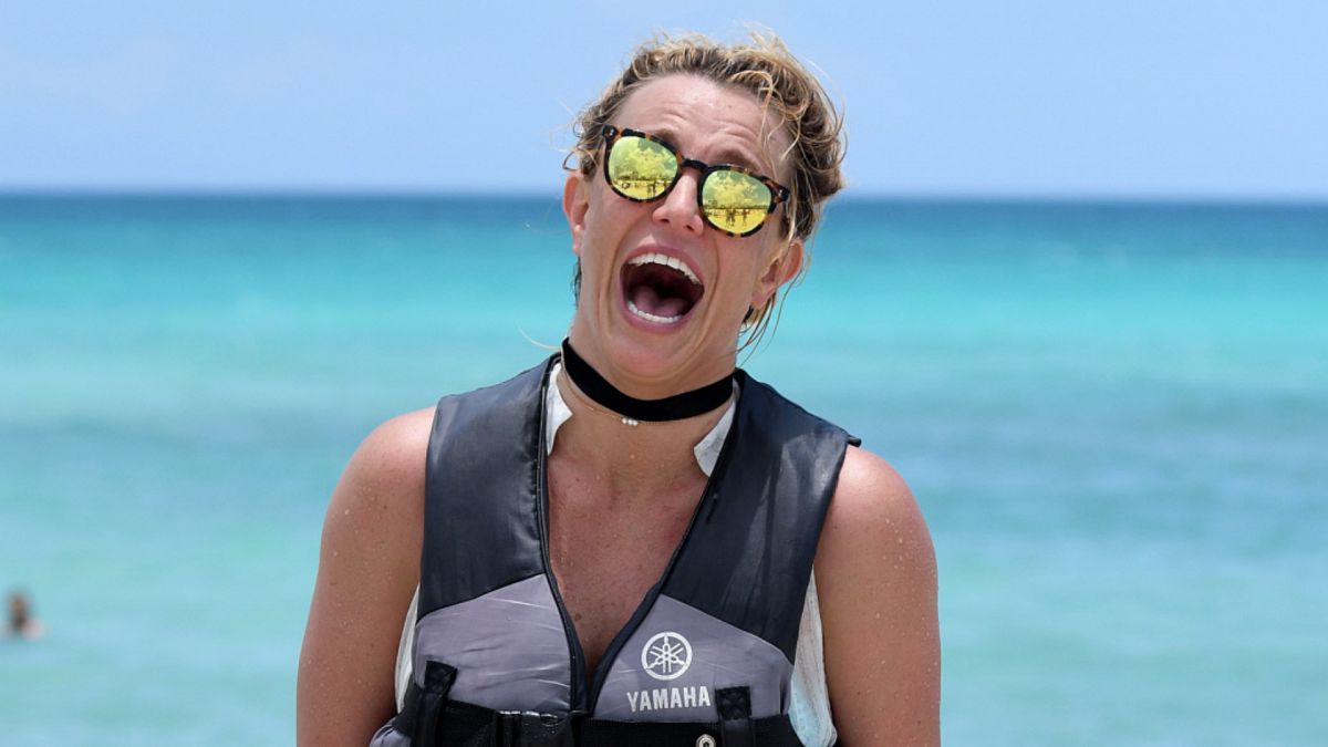 Britney Spears en una playa