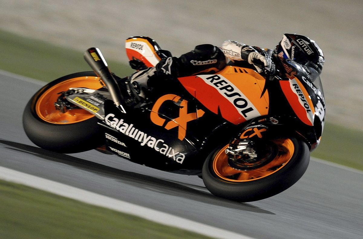 El piloto español Marc Marquez se ha convertido en el primer líder de Moto2 de la temporada.