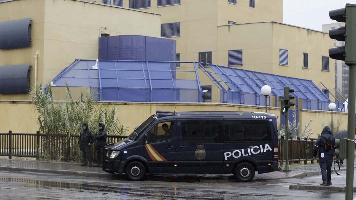 Fachada del CIE de Aluche