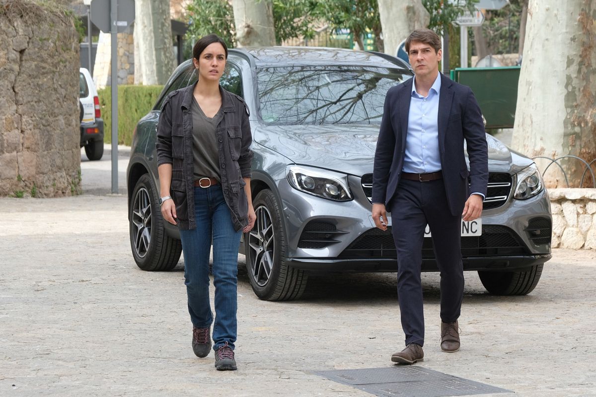 Félix Gómez y Megan Montaner, en el rodaje
