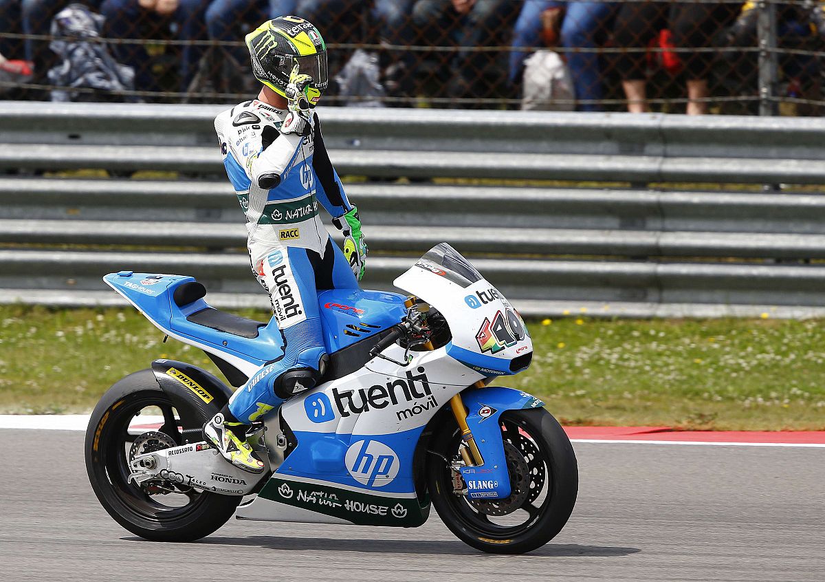 Pol Espargaró celebra la victoria en el Gran Premio de Holanda.
