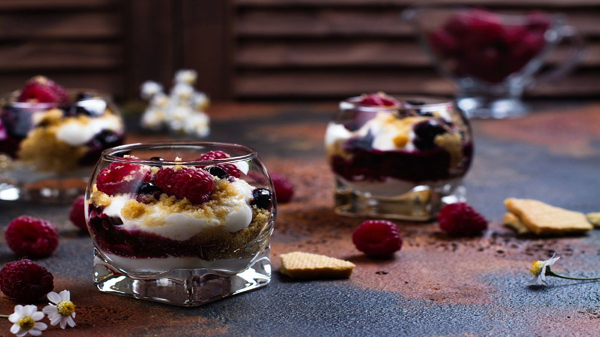 Mousse de chocolate y aguacate con topping de frutos secos