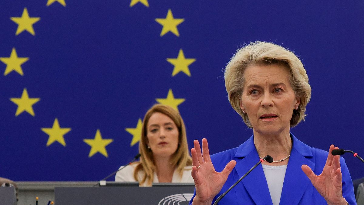 Ursula von der Leyen y Roberta Metsola, en un debate del Parlamento Europeo